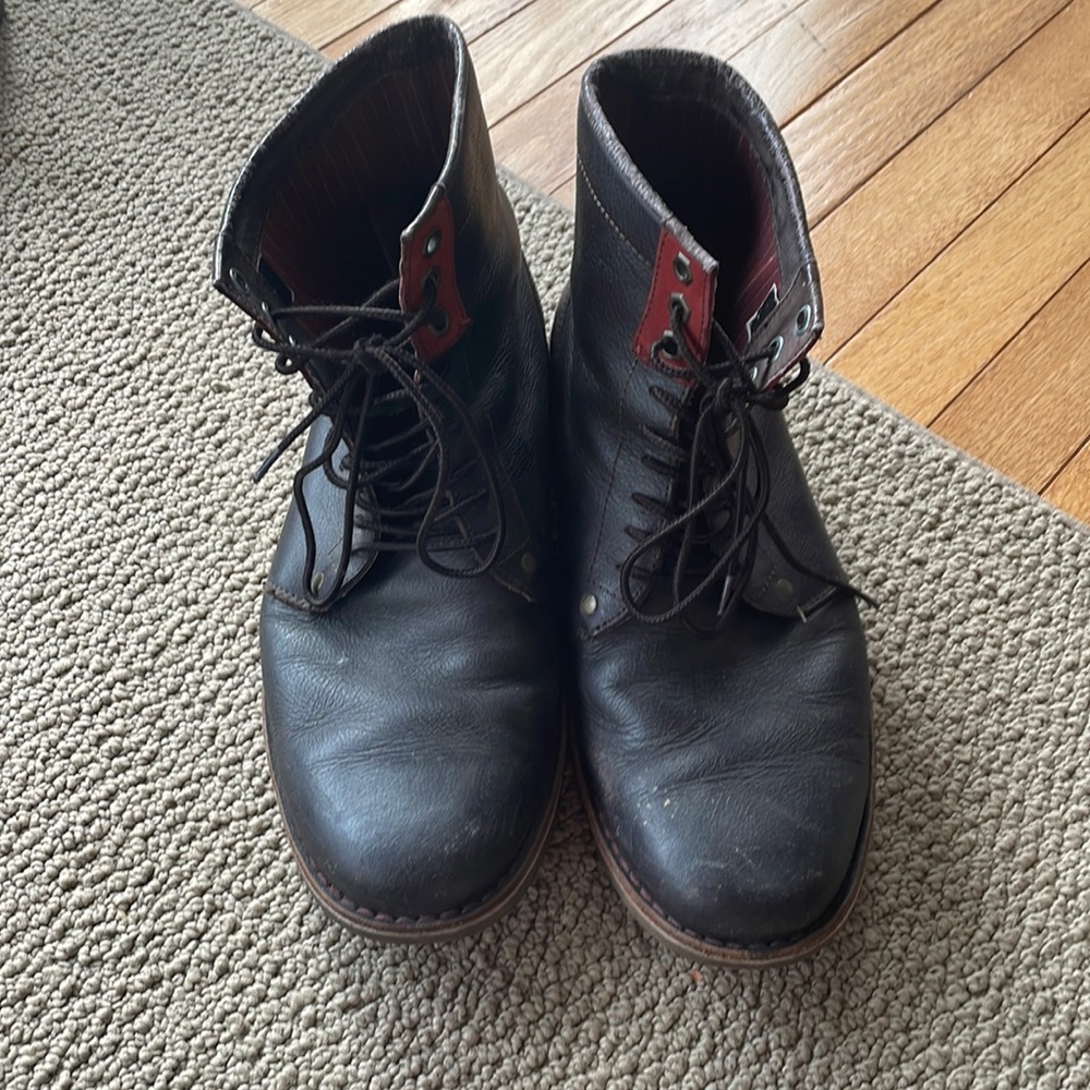ORIGINAL PENGUIN BOOTS - 10.5*